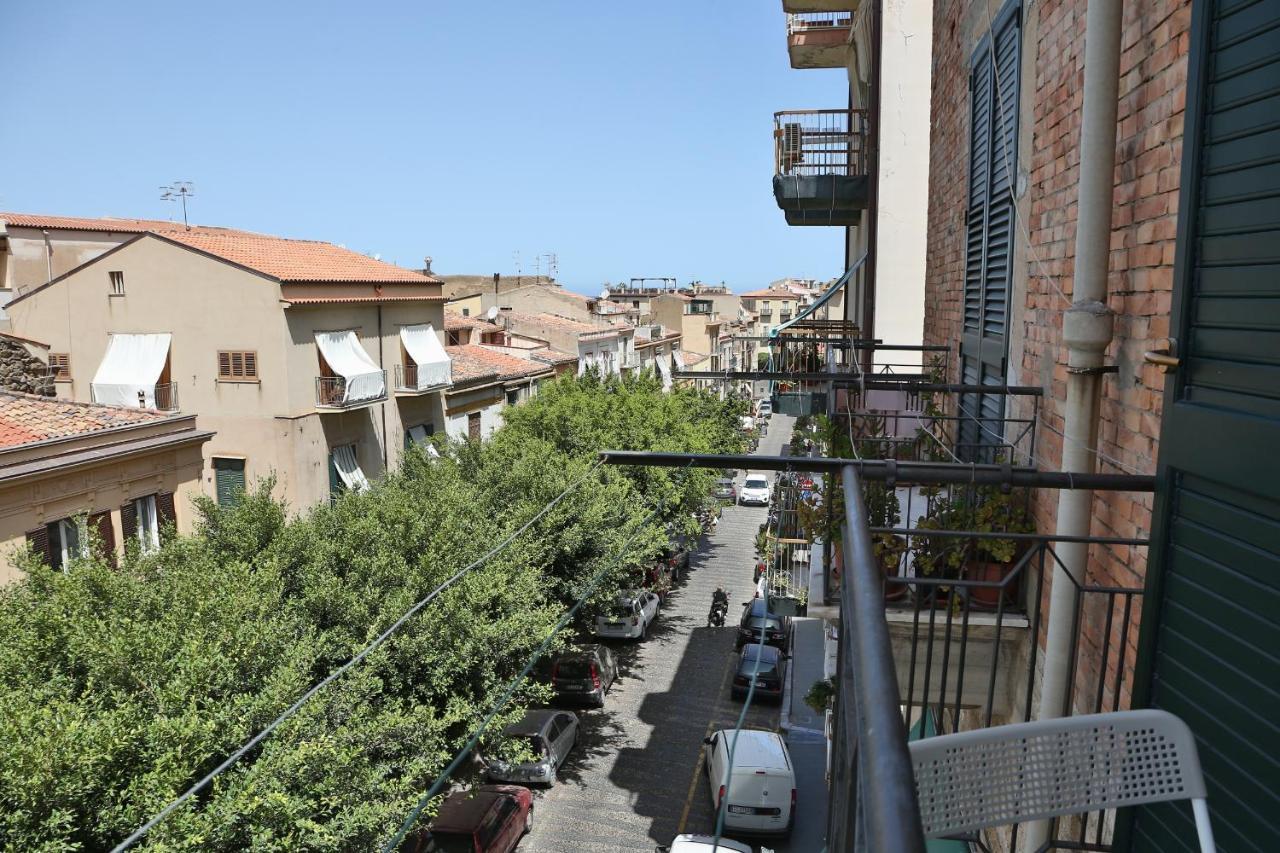 Sunny Flat - Self Apartments Cefalù Dış mekan fotoğraf